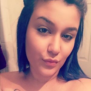 Meet your Posher, Courtney